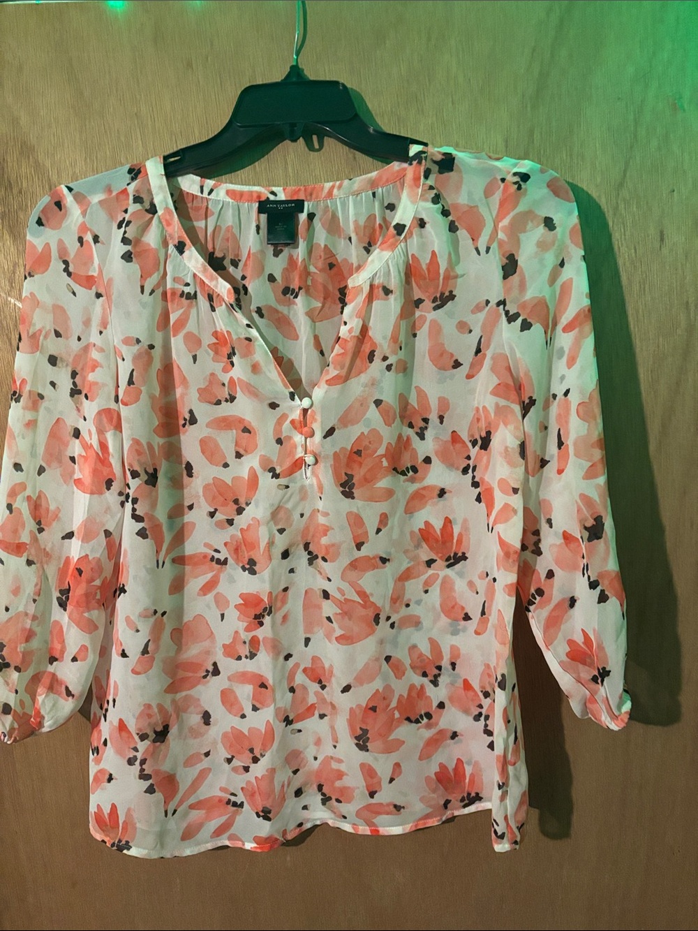 Ann Taylor Coral Floral V-Neck Button Blouse